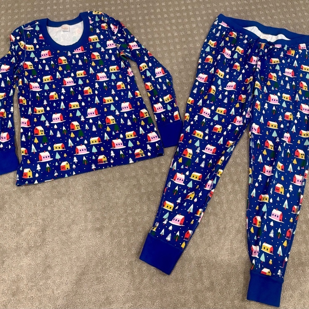 Womens Hanna Andersson Holiday Cabin Pajama Set size large